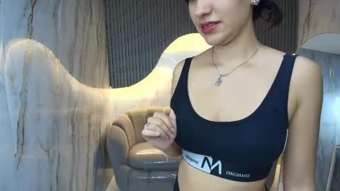 Snapshot of candy_sky_r chatting on April 2026 03:06:02 AM Candy online show from April 2026 03:06:02 AM