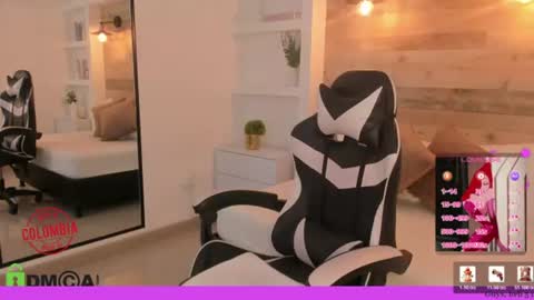 Snapshot of candy_summer28_ chatting on August 2026 07:39:01 PM CANDY online show from August 2026 07:39:01 PM