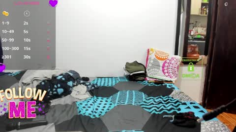 Snapshot of candy_val chatting on April 2026 06:35:02 AM candy_val online show from April 2026 06:35:02 AM