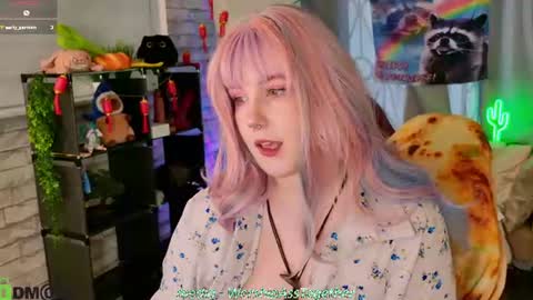 Snapshot of candy_yeahh chatting on July 2026 01:12:01 AM Mary online show from July 2026 01:12:01 AM
