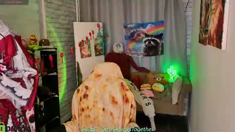 Snapshot of candy_yeahh chatting on July 2026 01:01:01 AM Mary online show from July 2026 01:01:01 AM