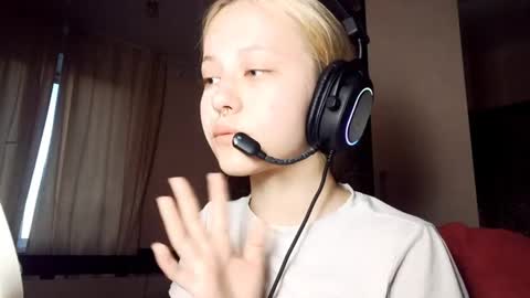 Snapshot of candyceisgrigg chatting on April 2026 03:24:02 PM Mia online show from April 2026 03:24:02 PM