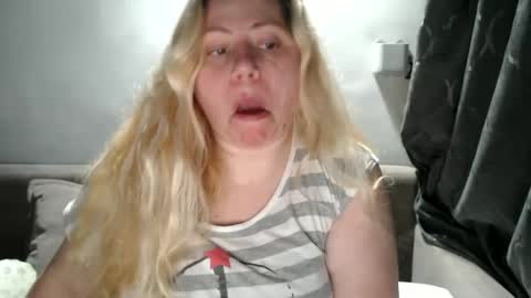 Laura online show from March 2025 05:07:02 PM