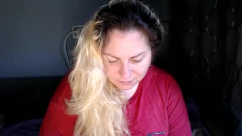 Laura online show from September 2025 09:22:02 AM