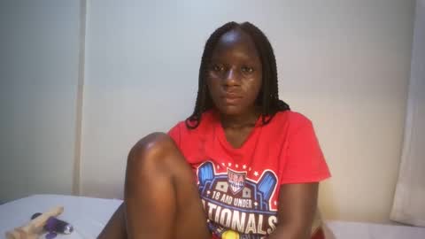 candycurly_ online show from March 2025 06:00:01 PM