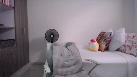 Candy Dowson online show from April 2026 03:49:02 PM