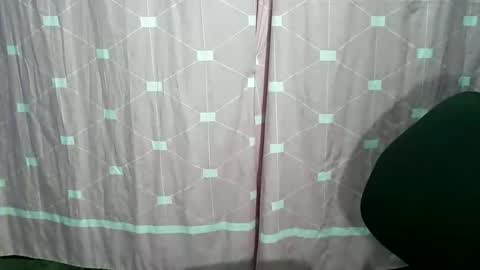 Snapshot of candyflowerlub chatting on December 2025 01:36:01 AM candyflowerlub online show from December 2025 01:36:01 AM