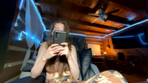 Snapshot of candygirlmae chatting on March 2026 07:58:01 AM CandyGirl online show from March 2026 07:58:01 AM