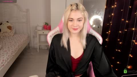 Snapshot of candyhannah chatting on December 2024 02:39:01 PM You can call me HH online show from December 2024 02:39:01 PM