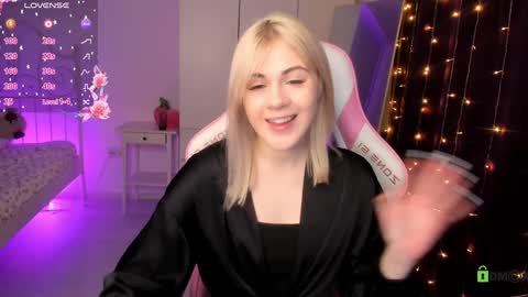 Snapshot of candyhannah chatting on December 2024 05:22:02 PM You can call me HH online show from December 2024 05:22:02 PM