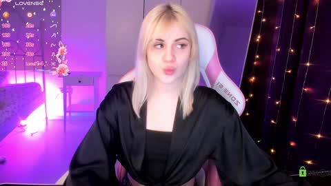 Snapshot of candyhannah chatting on January 2025 02:19:01 PM You can call me HH online show from January 2025 02:19:01 PM