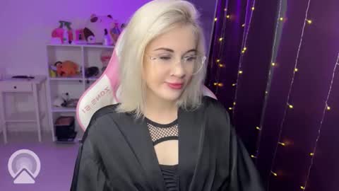 Snapshot of candyhannah chatting on October 2025 07:25:02 PM You can call me HH online show from October 2025 07:25:02 PM