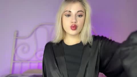 Snapshot of candyhannah chatting on November 2025 07:03:02 PM You can call me HH online show from November 2025 07:03:02 PM