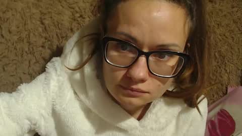 say meow and send tips  online show from December 2024 06:30:02 PM