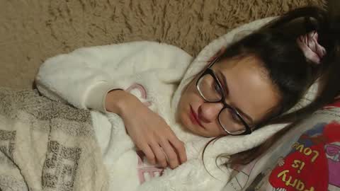 say meow and send tips  online show from February 2025 05:40:02 PM