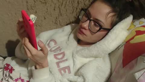 say meow and send tips  online show from February 2025 06:26:02 PM