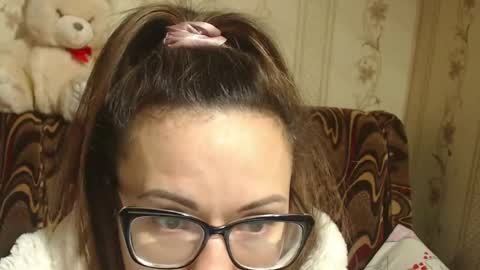 say meow and send tips  online show from March 2025 12:22:01 PM