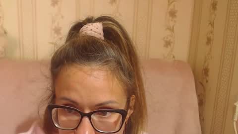 say meow and send tips  online show from September 2025 10:08:01 AM