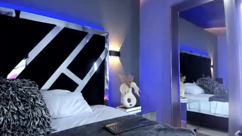 candyluxury_ online show from February 2025 11:39:01 PM