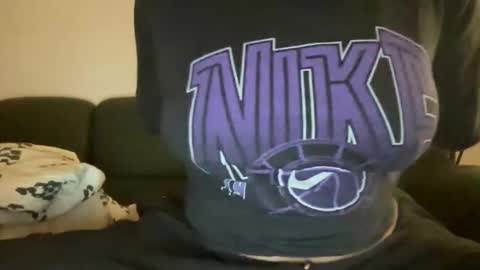 Candy   online show from November 2025 09:59:01 PM