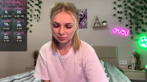 Snapshot of candyrass chatting on May 2026 09:15:01 AM Candy online show from May 2026 09:15:01 AM