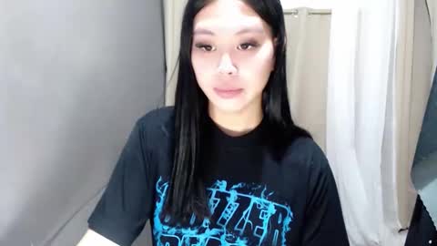 Snapshot of candysweetcum_ chatting on June 2026 04:43:02 AM CALL ME SAM online show from June 2026 04:43:02 AM