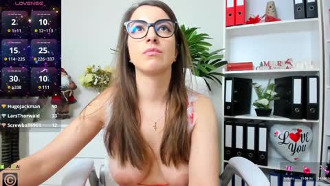 Snapshot of candywesst chatting on December 2024 10:53:02 AM Candy My pleasure its in your hands online show from December 2024 10:53:02 AM