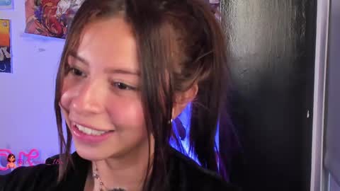 Snapshot of candyxpeach chatting on February 2025 05:40:02 PM Camilla online show from February 2025 05:40:02 PM