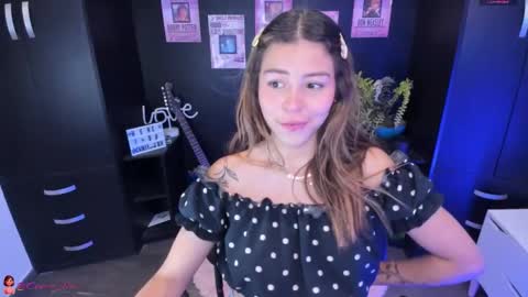 Snapshot of candyxpeach chatting on October 2025 12:40:02 AM Camilla online show from October 2025 12:40:02 AM