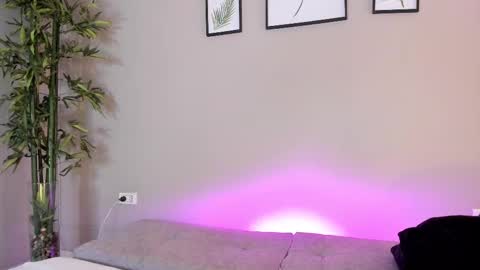 Isabella online show from February 2025 09:54:01 PM