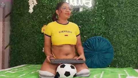 Snapshot of canela_montiel chatting on June 2026 01:02:02 PM canela_montiel online show from June 2026 01:02:02 PM