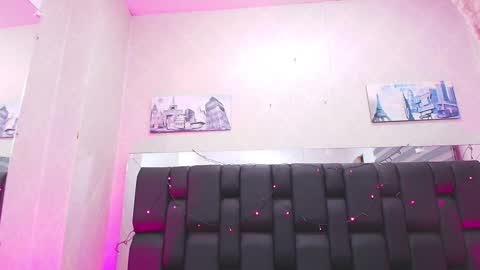 Aura  online show from February 2025 11:55:01 AM