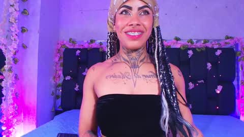 Aura  online show from September 2025 11:54:02 AM