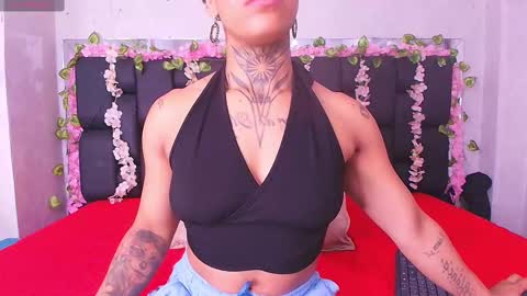 Aura  online show from October 2025 12:03:01 PM