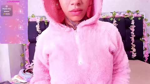 Aura  online show from October 2025 11:51:02 AM