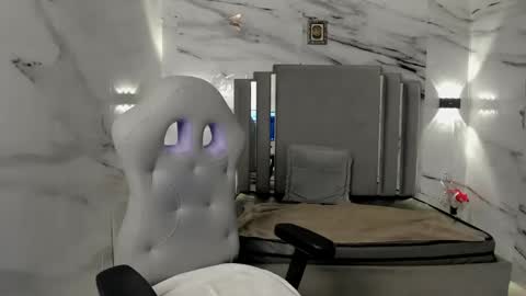 Canndy Evanns online show from December 2024 12:52:02 PM