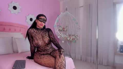 Snapshot of cannelasmith chatting on October 2025 07:31:01 PM cannelasmith online show from October 2025 07:31:01 PM