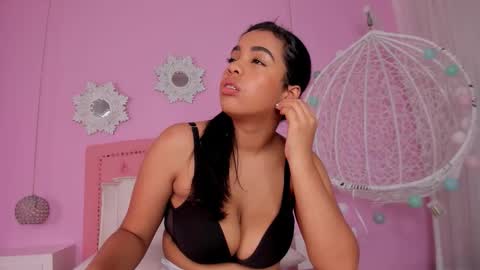 Snapshot of cannelasmith chatting on October 2025 07:34:01 PM cannelasmith online show from October 2025 07:34:01 PM