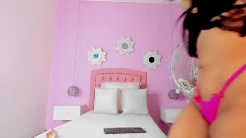 Snapshot of cannelasmith chatting on November 2025 06:29:01 PM cannelasmith online show from November 2025 06:29:01 PM