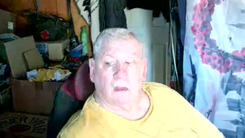 canoelicker69 online show from April 2026 06:17:01 PM
