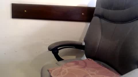 Snapshot of capitanfuturo44 chatting on May 2026 02:03:01 PM Cinzia ex regina online show from May 2026 02:03:01 PM