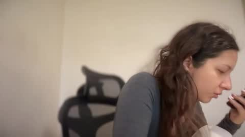 Emma online show from November 2025 06:35:01 AM