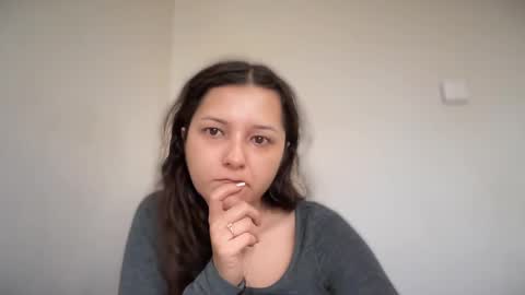 Emma online show from November 2025 08:04:01 AM