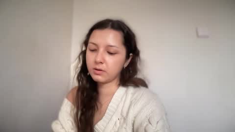 Emma online show from November 2025 08:15:02 AM