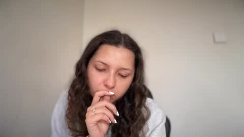 Emma online show from November 2025 06:41:02 AM