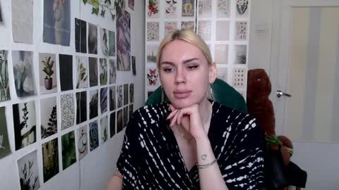 Snapshot of capricious00scorpio chatting on April 2026 10:53:01 AM Capricious Scorpio Afa online show from April 2026 10:53:01 AM