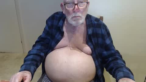 Snapshot of capt5105 chatting on March 2025 01:12:01 AM capt5105 online show from March 2025 01:12:01 AM