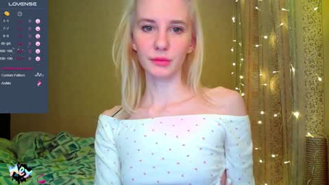 Snapshot of caramel_pie_ chatting on December 2024 11:40:01 PM caramel online show from December 2024 11:40:01 PM