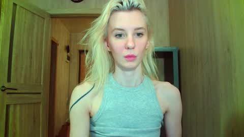 Snapshot of caramel_pie_ chatting on January 2025 07:53:01 PM caramel online show from January 2025 07:53:01 PM