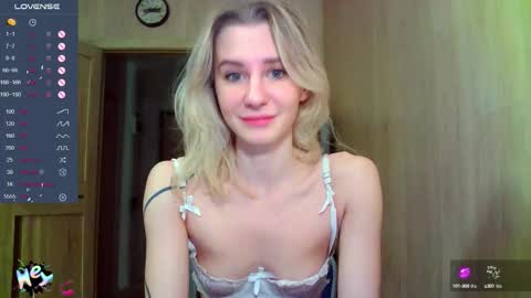 Snapshot of caramel_pie_ chatting on October 2025 08:39:02 PM caramel online show from October 2025 08:39:02 PM